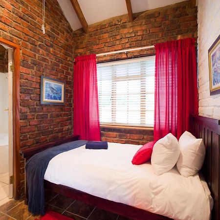 Swallows Nest Country Cottages Stormsrivier Ruang foto