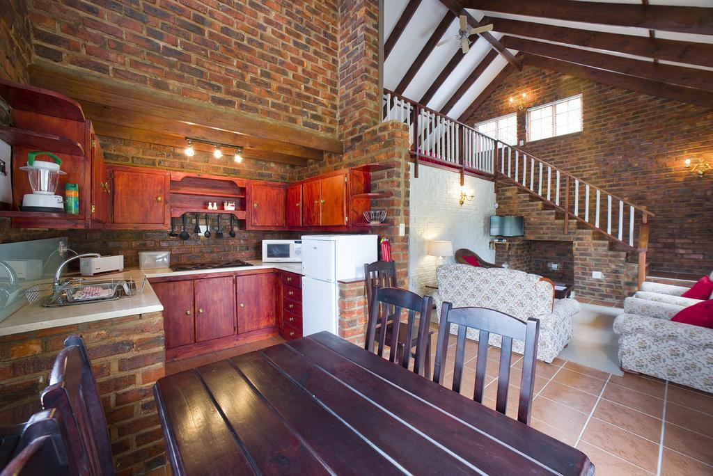 Swallows Nest Country Cottages Stormsrivier Ruang foto