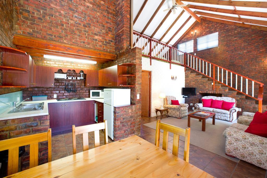 Swallows Nest Country Cottages Stormsrivier Bagian luar foto